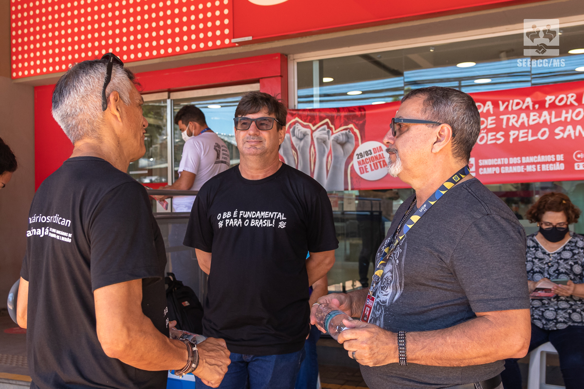 Sindicato dos Bancários de Cascavel - Movimento sindical cobra do Santander  abono das horas não trabalhadas durante os jogos do Brasil na Copa do Mundo